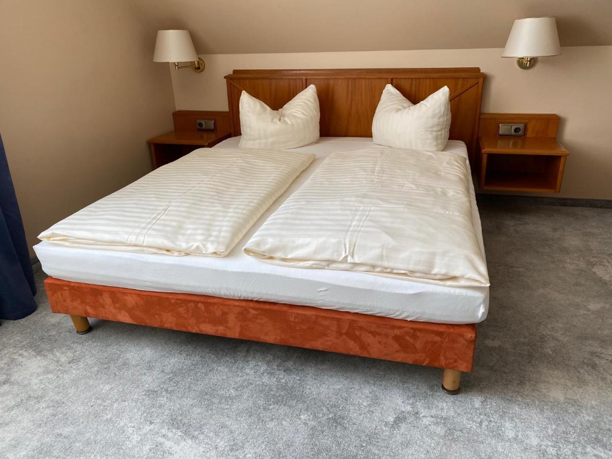 Hotel Fuerstenhof Sehnde Bagian luar foto