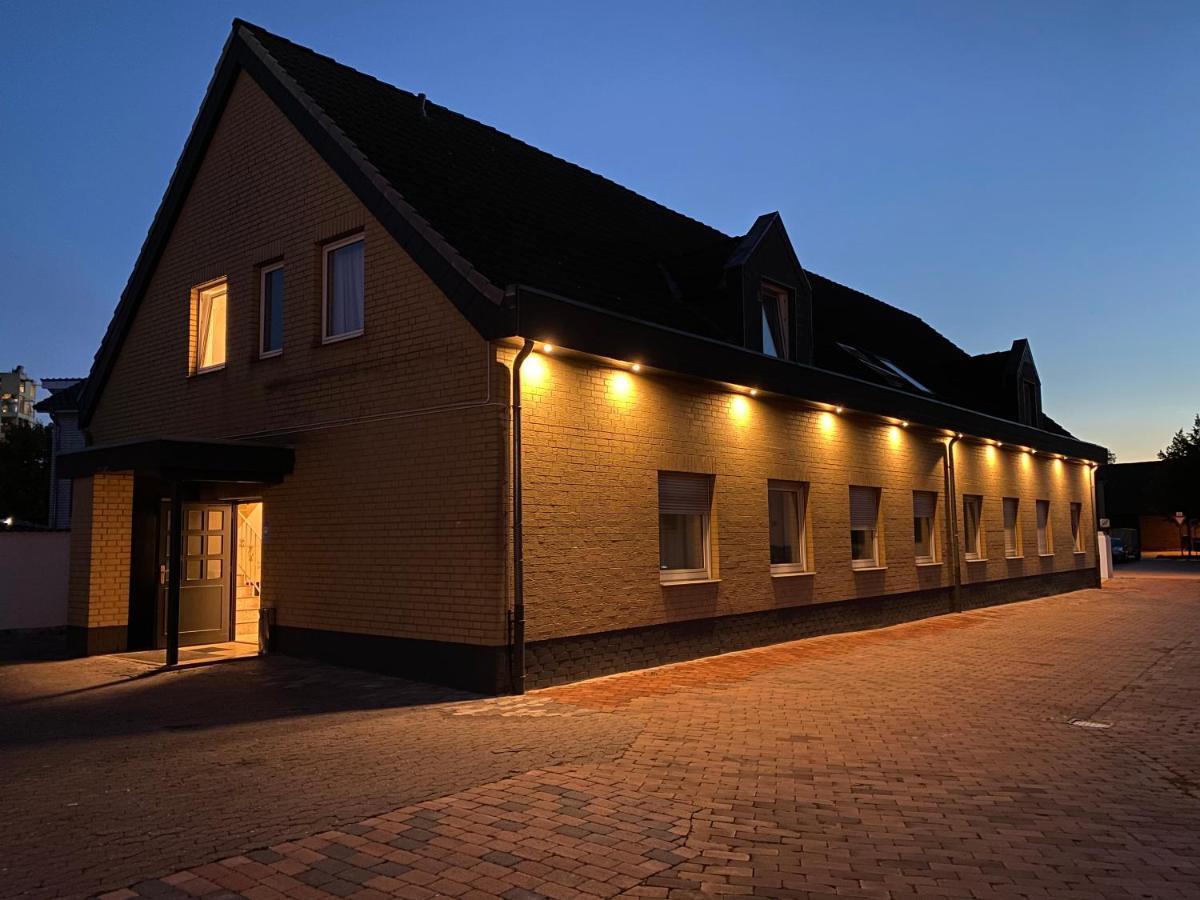 Hotel Fuerstenhof Sehnde Bagian luar foto
